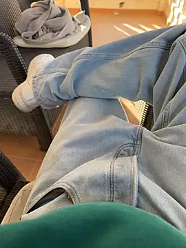 Manu97k online show from 12, 11, 2025