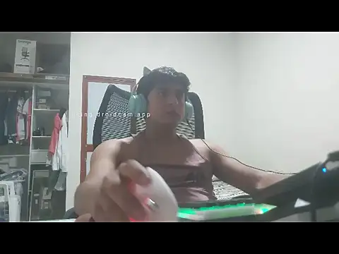Snapshot of wilsoncrazz chatting on 9, 10, 2025 wilsoncrazz online show from 9, 10, 2025