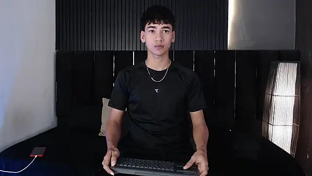 Snapshot of Dominic_ghost chatting on 10, 4, 2026 Dominic ghost online show from 10, 4, 2026