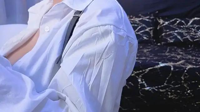 elowen halley1 online show from 9, 11, 2025