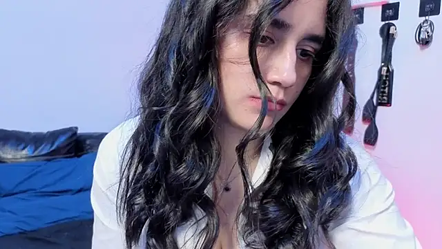 elowen halley1 online show from 11, 2, 2026