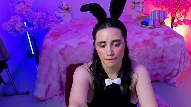 elowen halley1 online show from 4, 4, 2026