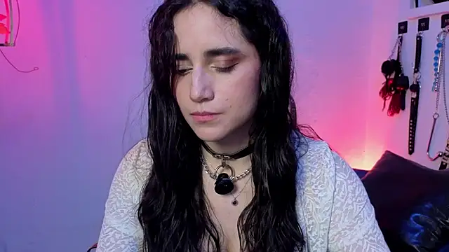 elowen halley1 online show from 13, 3, 2026