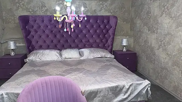 Snapshot of Eloisa_Eliot chatting on 8, 9, 2025 Eloisa Eliot online show from 8, 9, 2025
