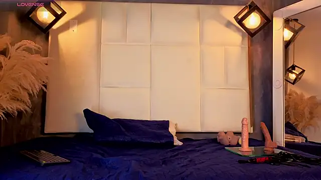 Liam forest  online show from 17, 12, 2025