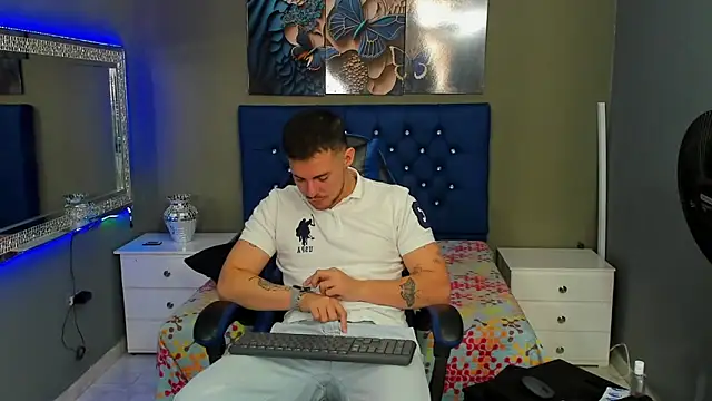 BrunoWalkerr online show from 9, 9, 2025