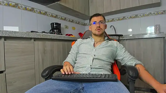 BrunoWalkerr online show from 19, 9, 2025