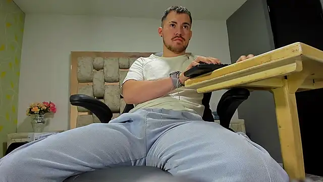 BrunoWalkerr online show from 2, 10, 2025