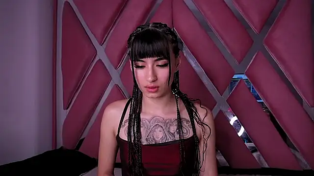 Alynn Bri  online show from 29, 3, 2026