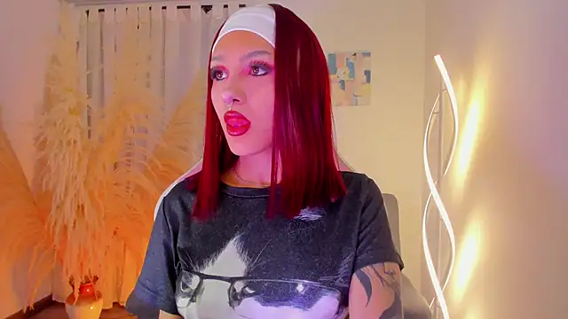 Snapshot of cuteezoe chatting on 12, 11, 2025 cuteezoe online show from 12, 11, 2025