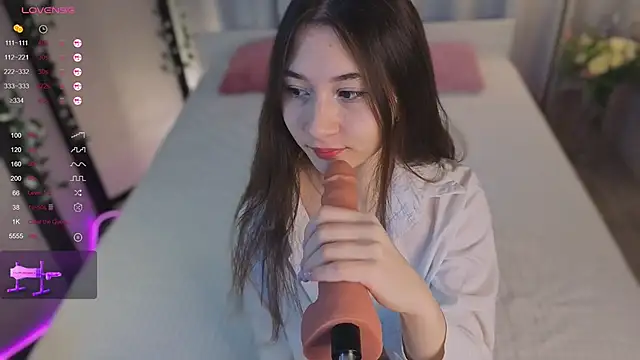 Trinity Bunny online show from 2, 12, 2025