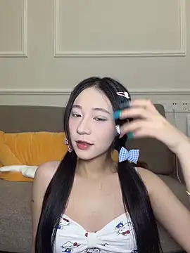 Snapshot of shishi0688 chatting on 14, 5, 2026 shishi0688 online show from 14, 5, 2026