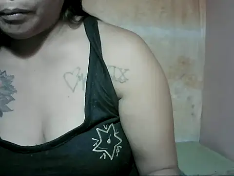 Snapshot of sexymorenapinay_33 chatting on 20, 10, 2025 sexymorenapinay 33 online show from 20, 10, 2025