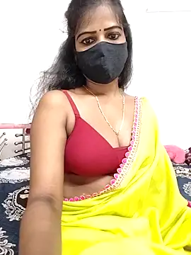 Snapshot of Misss-julli chatting on 16, 9, 2025 Misss-julli online show from 16, 9, 2025