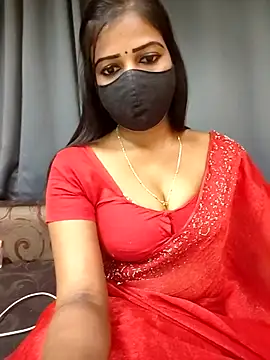 Snapshot of Misss-julli chatting on 31, 10, 2025 Misss-julli online show from 31, 10, 2025