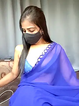 Snapshot of Misss-julli chatting on 16, 11, 2025 Misss-julli online show from 16, 11, 2025