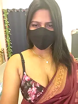 Snapshot of hoty_sonali chatting on 8, 10, 2025 hoty sonali online show from 8, 10, 2025