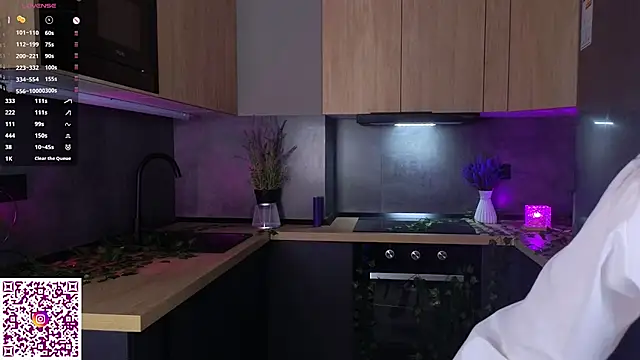 VanessaGrome online show from 10, 10, 2025