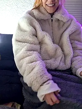 SlimBellaa online show from 27, 11, 2025