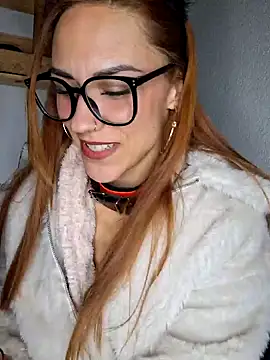 SlimBellaa online show from 18, 10, 2025