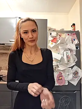 SlimBellaa online show from 21, 12, 2025