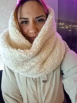 SlimBellaa online show from 20, 12, 2025