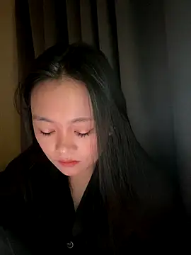 Julia-Elsa online show from 26, 9, 2025