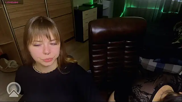 Snapshot of xxx_sandra_ chatting on 10, 10, 2025 xxx sandra online show from 10, 10, 2025