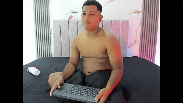 brutal sex love online show from 21, 4, 2026