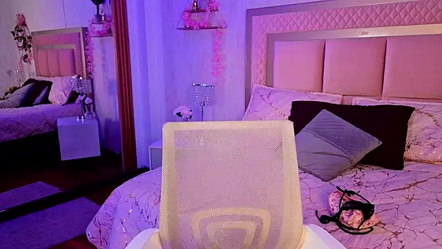 Snapshot of AlanaOdison chatting on 20, 11, 2025 AlanaOdison online show from 20, 11, 2025