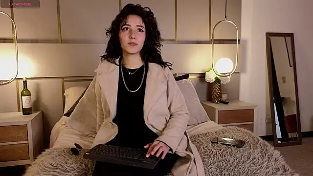 Lina Montclair online show from 10, 3, 2026