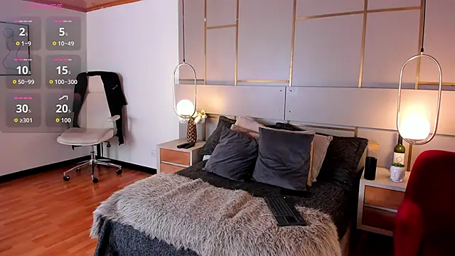 Lina Montclair online show from 5, 2, 2026