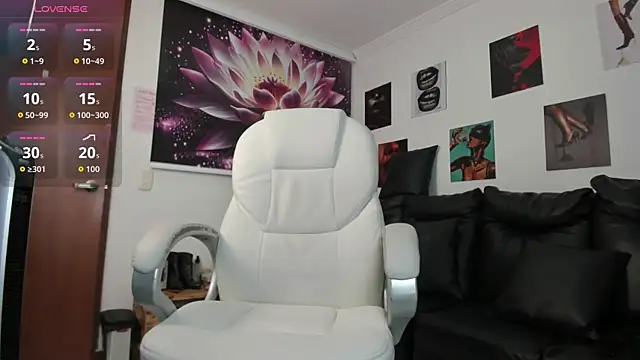 Snapshot of lycoris_19 chatting on 13, 10, 2025 lycoris 19 online show from 13, 10, 2025