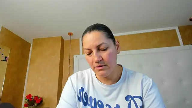 Heidy milf online show from 13, 7, 2026