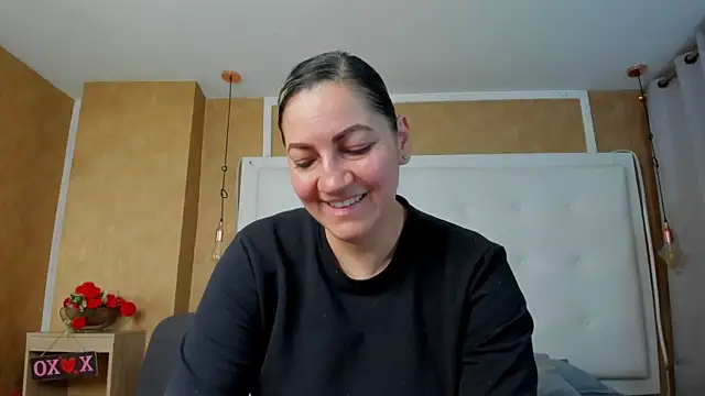 Heidy milf online show from 19, 6, 2026