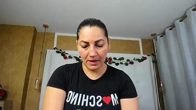 Snapshot of Heidy_milf chatting on 12, 5, 2026 Heidy milf online show from 12, 5, 2026