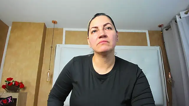Snapshot of Heidy_milf chatting on 10, 6, 2026 Heidy milf online show from 10, 6, 2026
