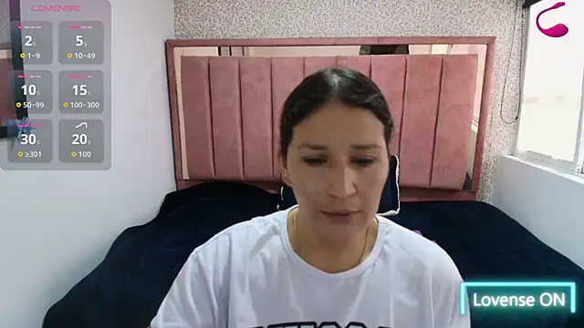 Snapshot of Barbara_fox__ chatting on 6, 5, 2026 Barbara fox online show from 6, 5, 2026
