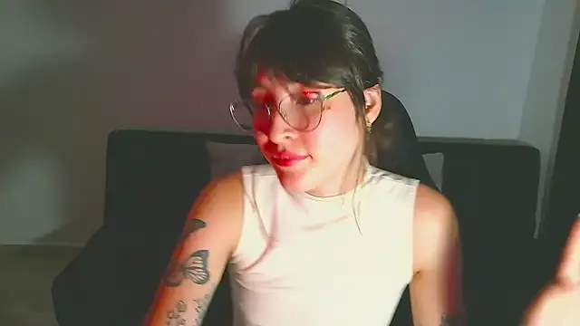 Yulienneg online show from 29, 4, 2026