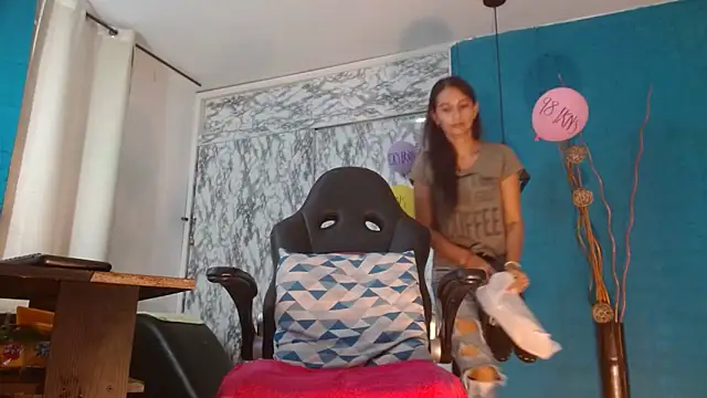 hanna mooreee online show from 22, 4, 2026