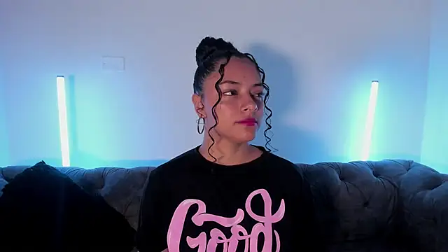 Snapshot of Angellit_Afrodita_ chatting on 2, 12, 2025 Angellit Afrodita online show from 2, 12, 2025