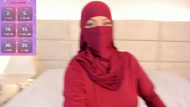 Snapshot of _Nadiaa chatting on 7, 10, 2025 Nadiaa online show from 7, 10, 2025