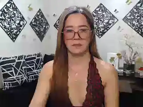 Snapshot of TheMISTRESSx69 chatting on 10, 5, 2026 TheMISTRESSx69 online show from 10, 5, 2026