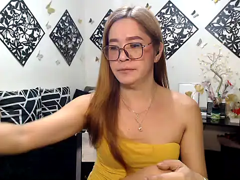 Snapshot of TheMISTRESSx69 chatting on 4, 6, 2026 TheMISTRESSx69 online show from 4, 6, 2026