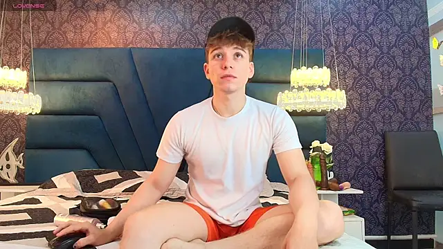 TaylerWhite online show from 21, 12, 2025