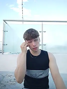 Snapshot of TaylerWhite chatting on 22, 11, 2025 TaylerWhite online show from 22, 11, 2025