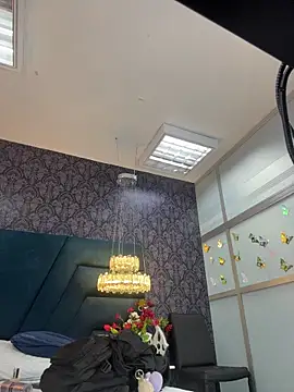 TaylerWhite online show from 4, 4, 2026