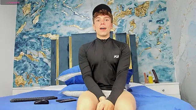 Snapshot of TaylerWhite chatting on 30, 11, 2025 TaylerWhite online show from 30, 11, 2025