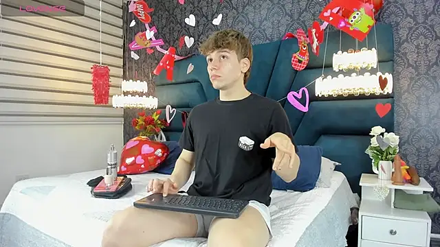 TaylerWhite online show from 16, 2, 2026