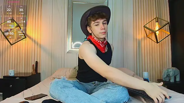 Snapshot of TaylerWhite chatting on 11, 10, 2025 TaylerWhite online show from 11, 10, 2025